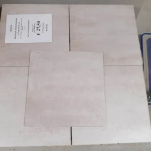 Restpartij Sphinx Basilique Cream natuursteenlook tegels van 45x45 cm bij Tegelstudio Zeeland in Vlissingen