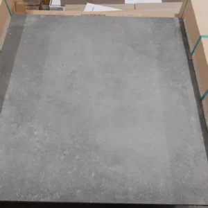Restpartij Flaminia Dream Smoke 80x80 betonlook tegels bij Tegelstudio Zeeland in Vlissingen