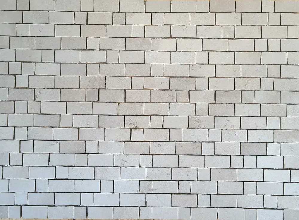 Restpartij betonlook mozaïek, La Fenice Fattoamano Bianco van 30x30 cm bij Tegelstudio Zeeland in Vlissingen