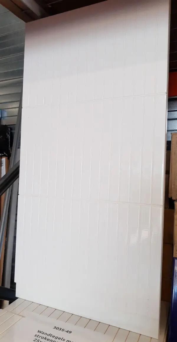 Restpartij Recel Frame Shell white kitkat wandtegels van 25x40 cm bij Tegelstudio Zeeland in Vlissingen