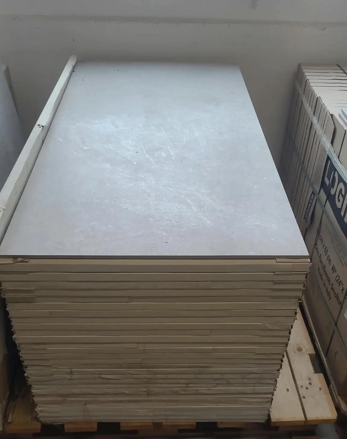 Natuursteenlook tegels Trilogy Ivory 60x120 cm bij Tegelstudio Zeeland in Vlissingen