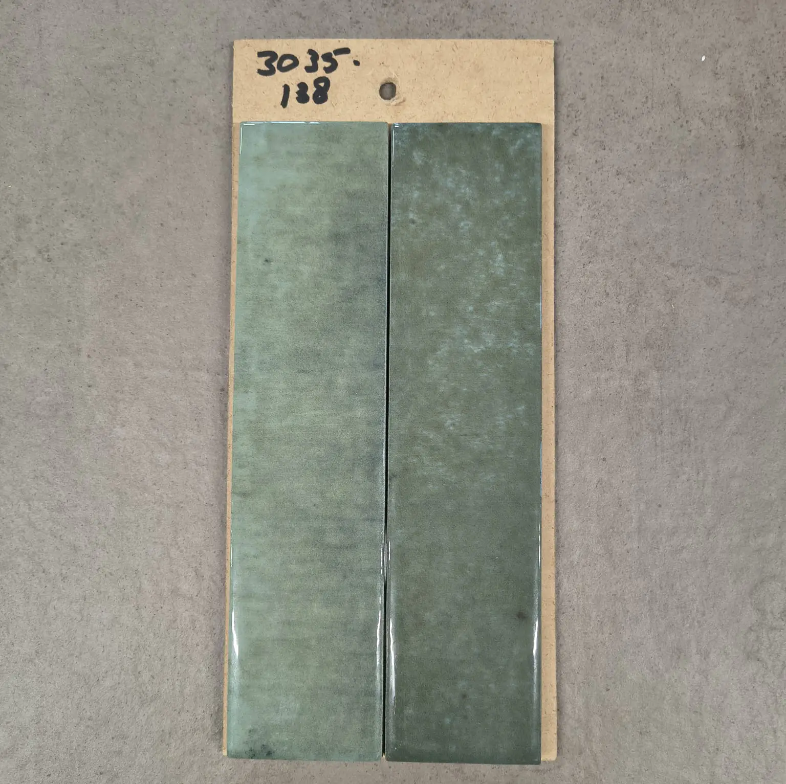 Groene vintagelook wandtegels van 6x25 cm bij Tegelstudio Zeeland in Vlissingen