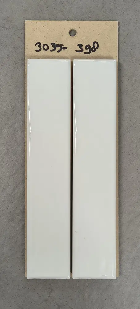Grace handvormlook tegels ivoor, 5x25 cm bij Tegelstudio Zeeland in Vlissingen