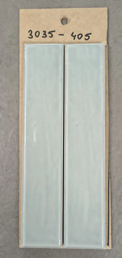 Grace handvormlook tegels glanzend groen, 5x25 cm bij Tegelstudio Zeeland in Vlissingen