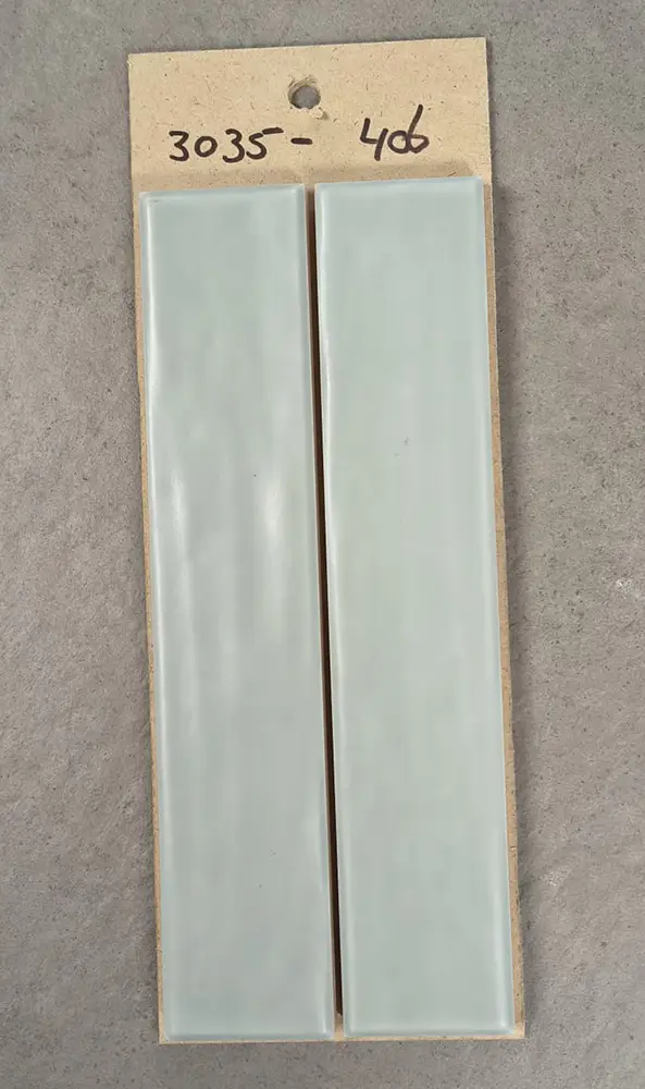 Grace handvormlook tegels mat groen, 5x25 cm bij Tegelstudio Zeeland in Vlissingen