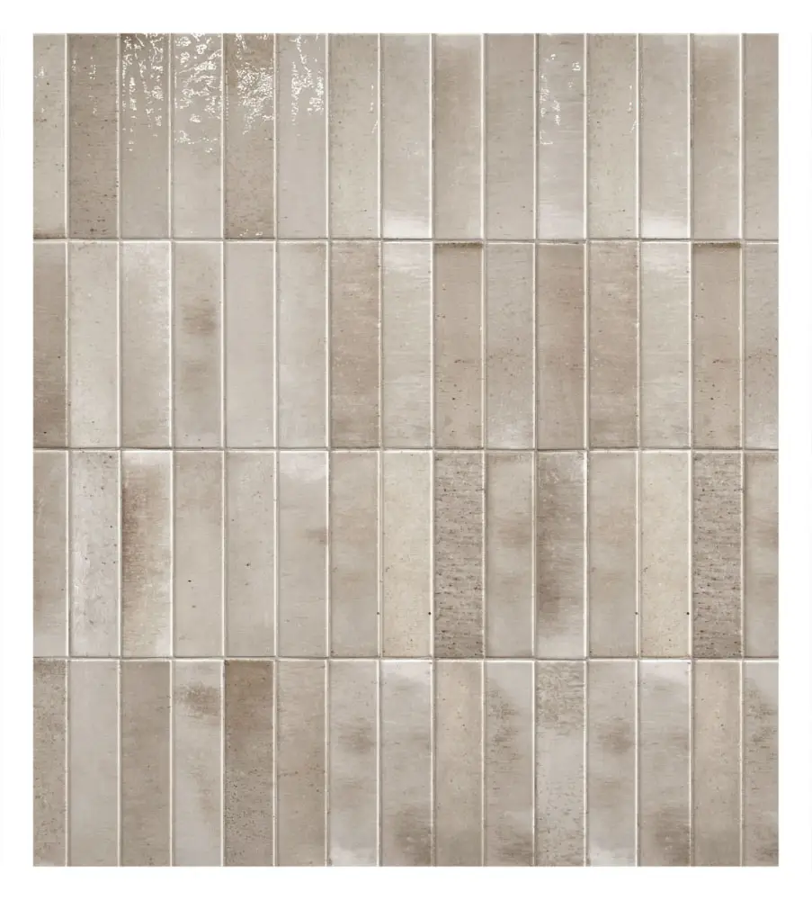 Impressie van beige vintagelook wandtegels van 6x25 cm bij Tegelstudio Zeeland in Vlissingen